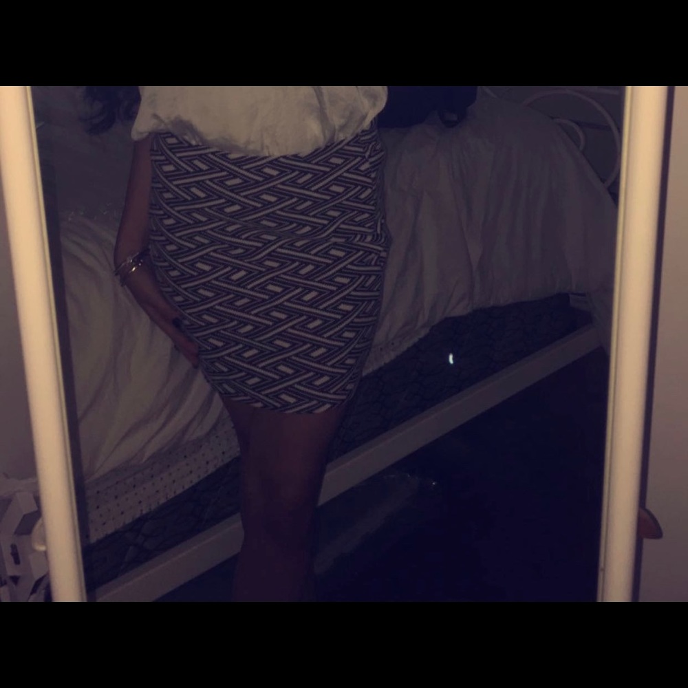 zara mini skirt!